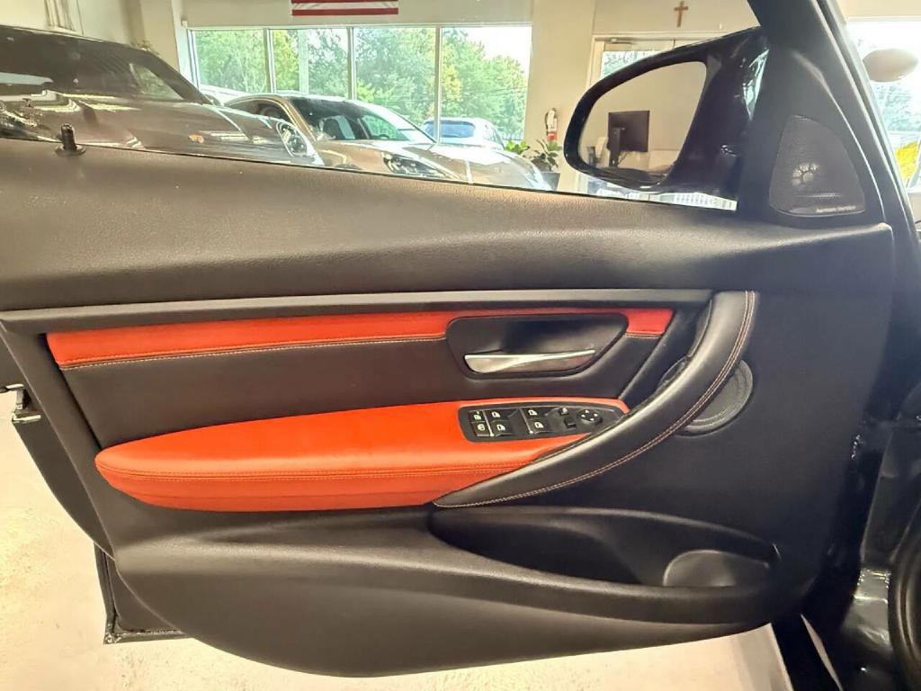 2016 BMW M3 Image 25