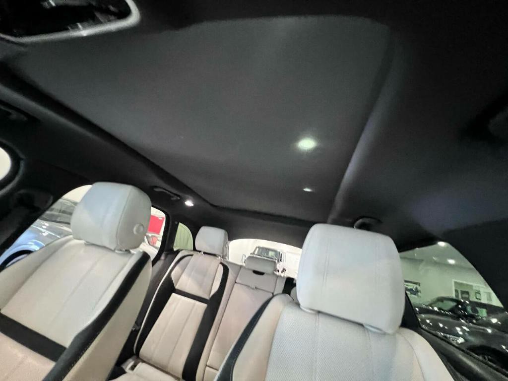 2020 Land Rover Range Rover Image 11
