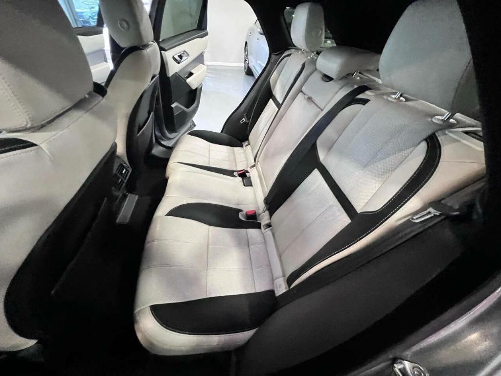 2020 Land Rover Range Rover Image 12