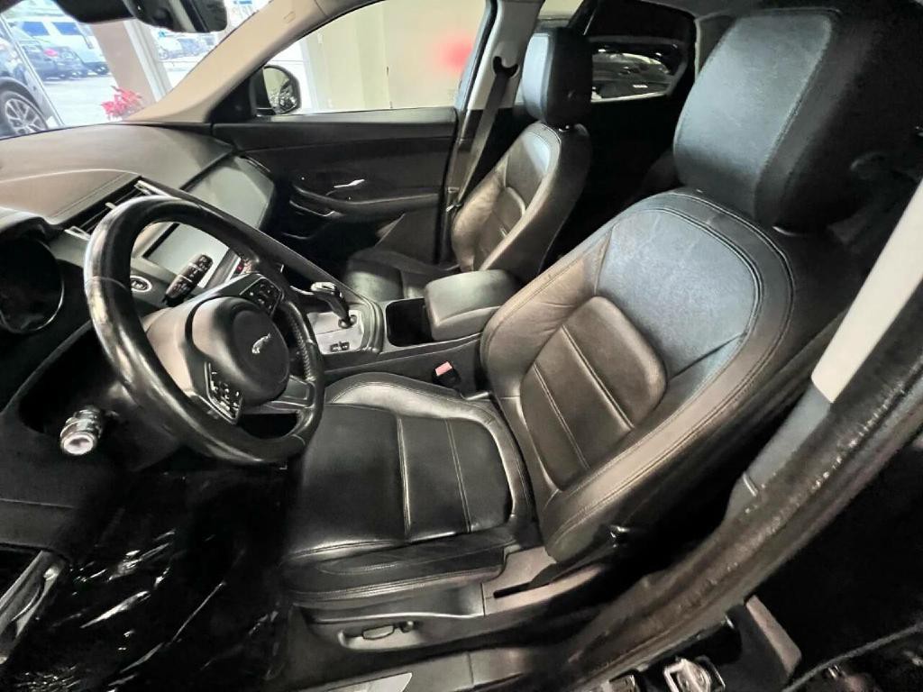 2018 Jaguar E-pace Image 9