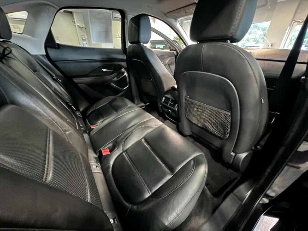 2018 Jaguar E-pace Image 28