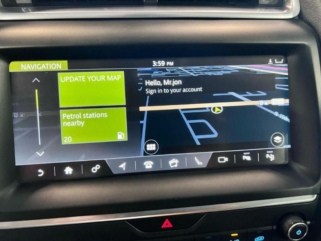 2018 Jaguar E-pace Image 33