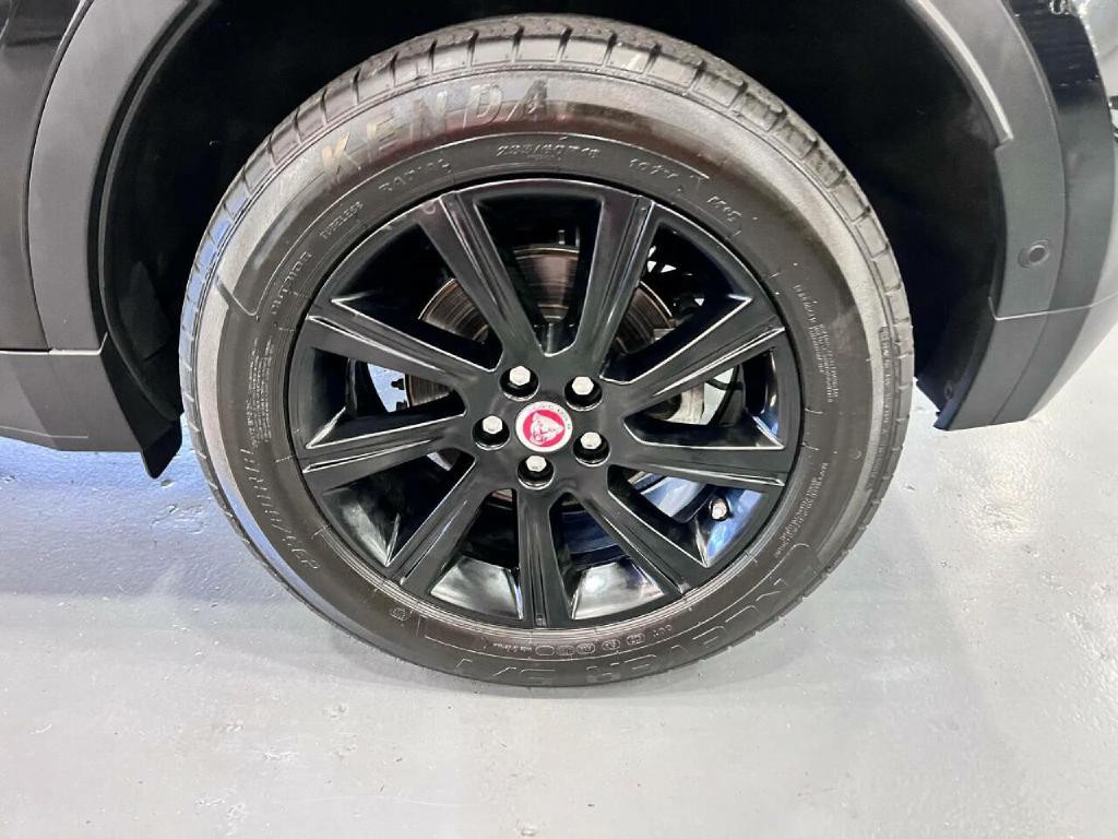 2018 Jaguar E-pace Image 37