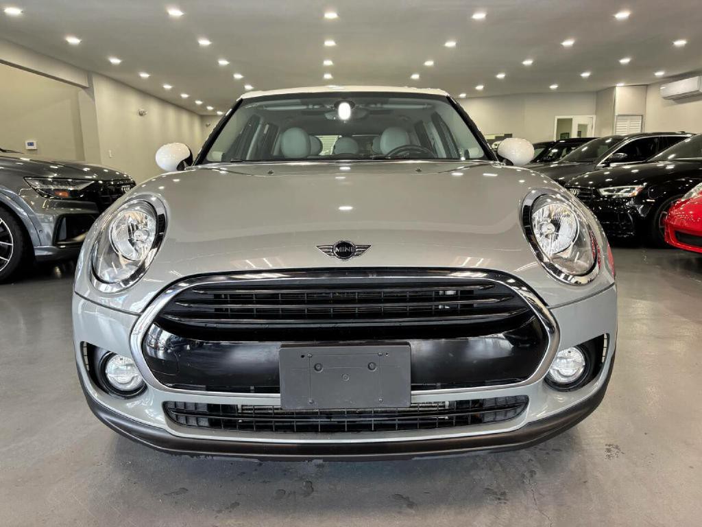 2017 MINI Cooper Clubman Image 2