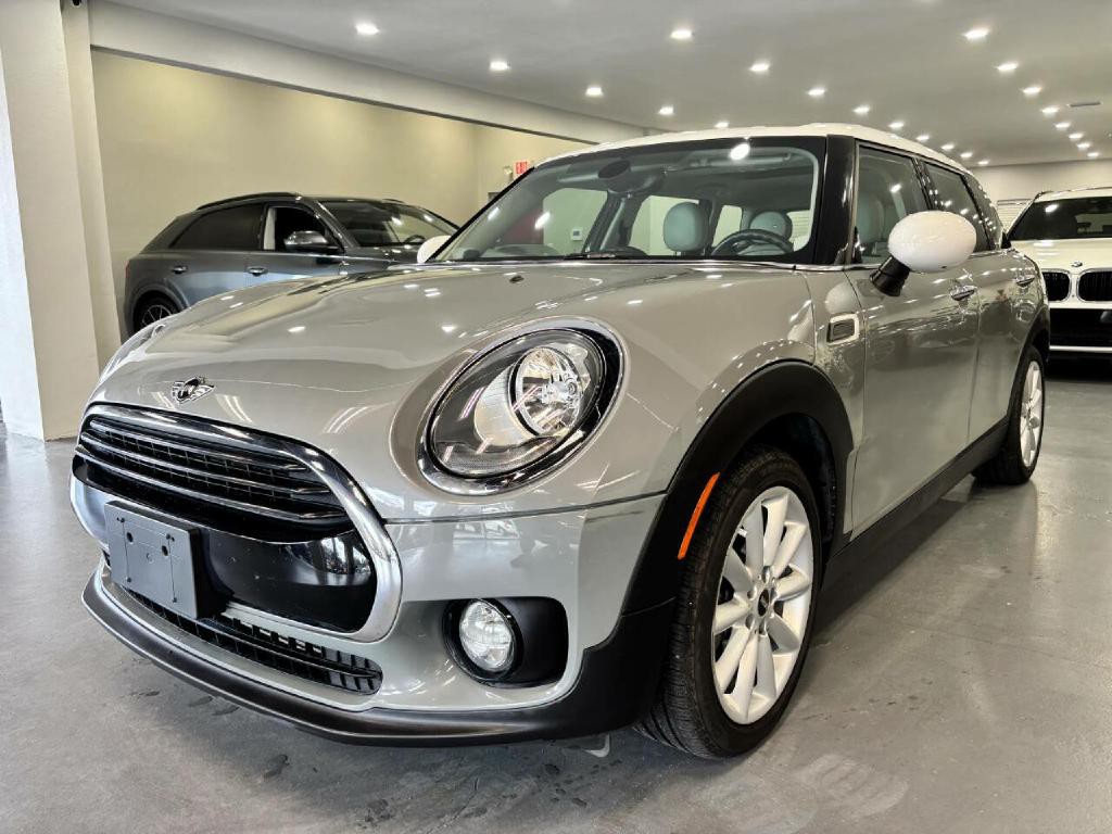 2017 MINI Cooper Clubman Image 3