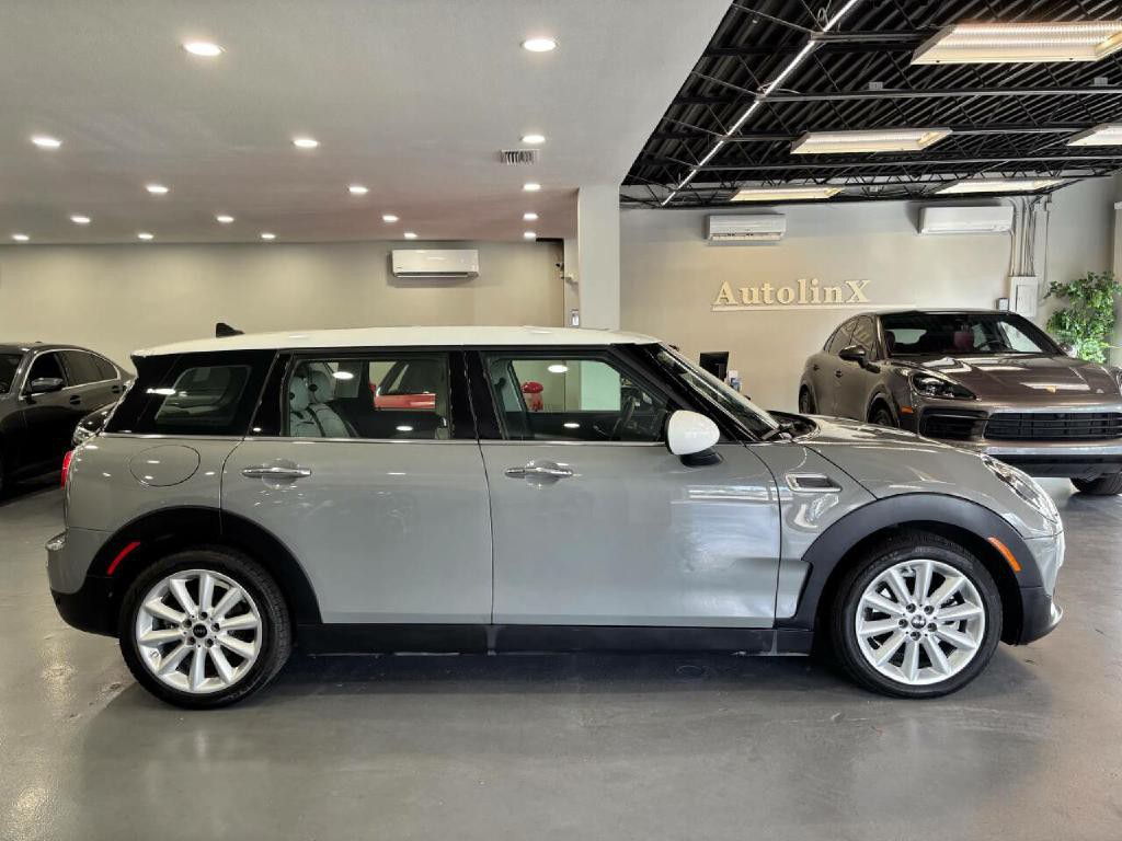 2017 MINI Cooper Clubman Image 8