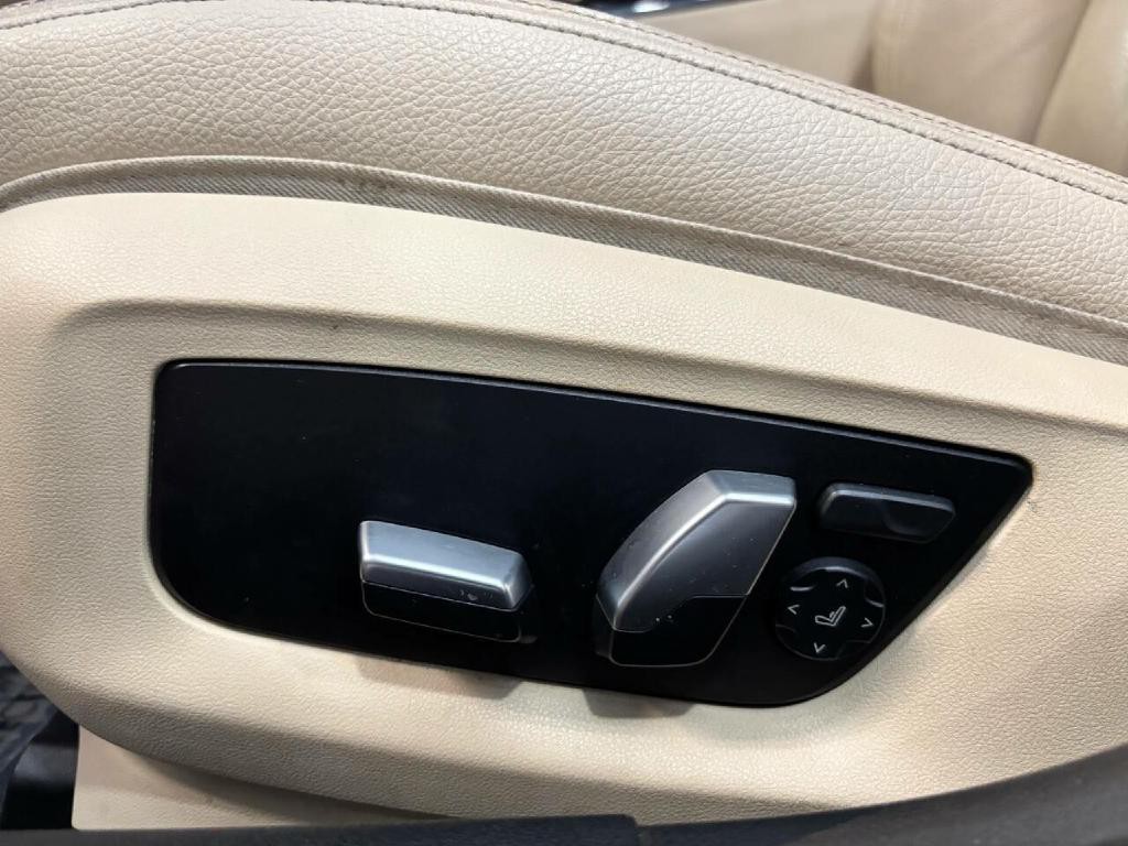2019 BMW 5 Series Image 12