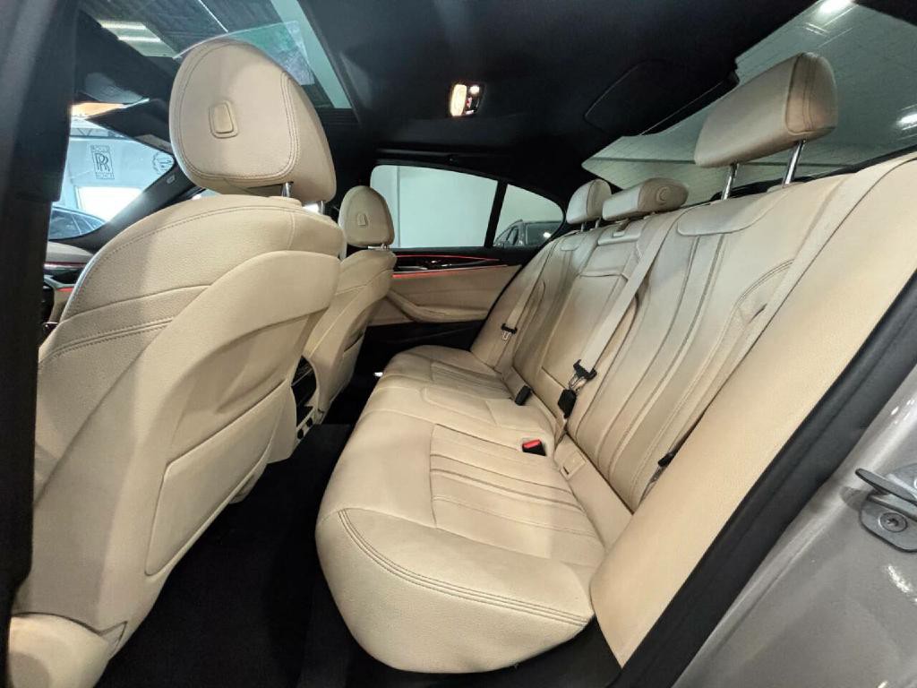 2019 BMW 5 Series Image 14