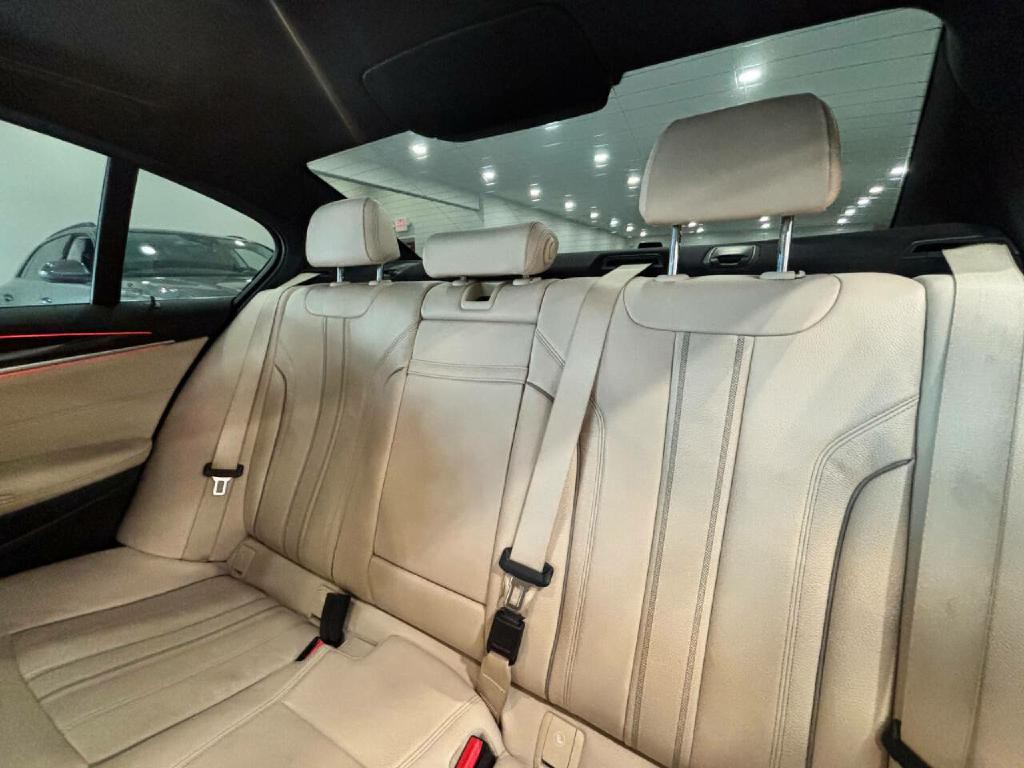 2019 BMW 5 Series Image 15