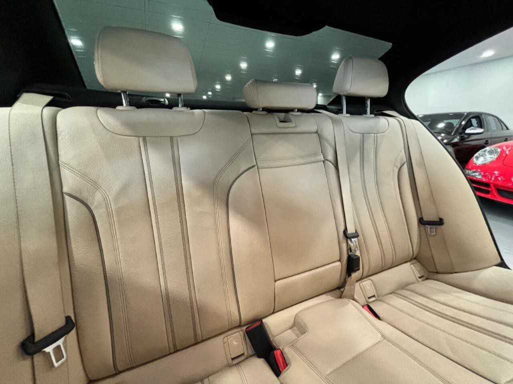 2019 BMW 5 Series Image 17