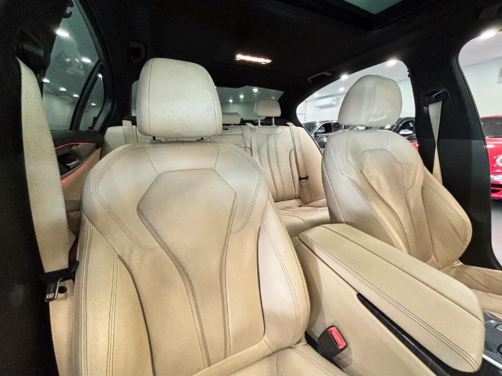 2019 BMW 5 Series Image 21