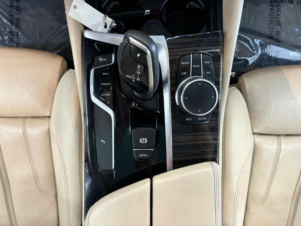 2019 BMW 5 Series Image 25
