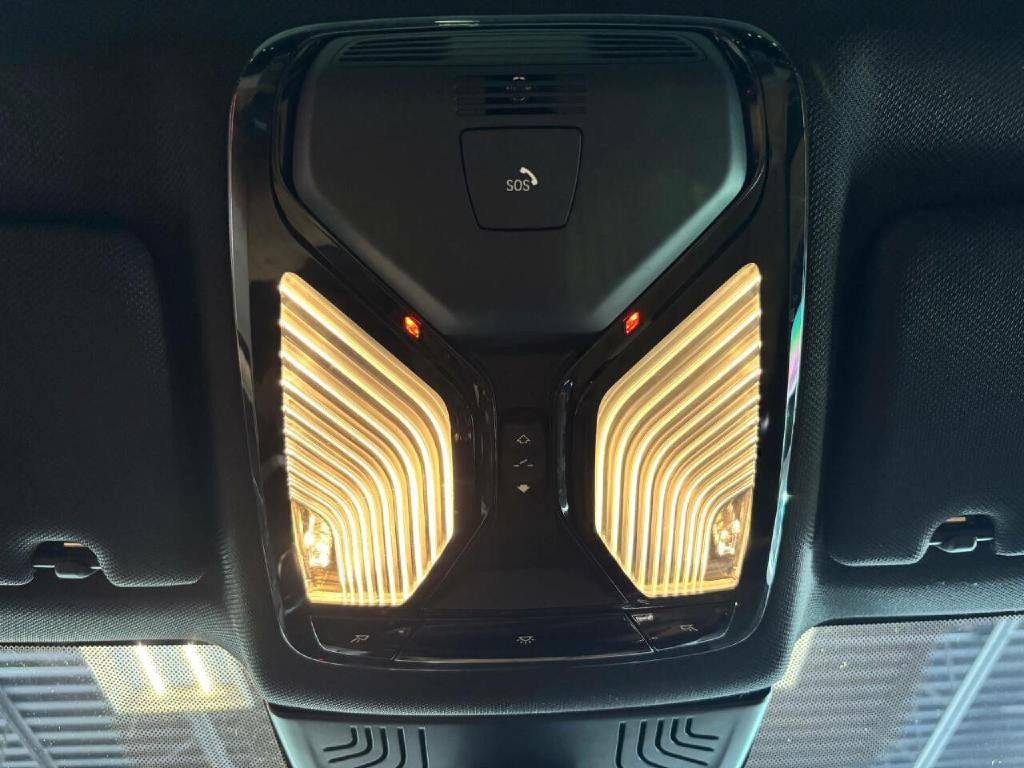 2019 BMW 5 Series Image 36