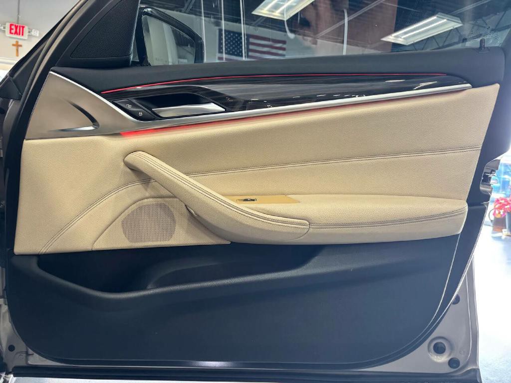 2019 BMW 5 Series Image 41