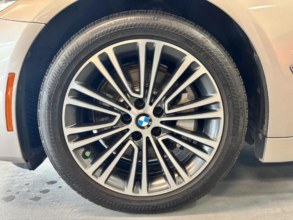 2019 BMW 5 Series Image 46