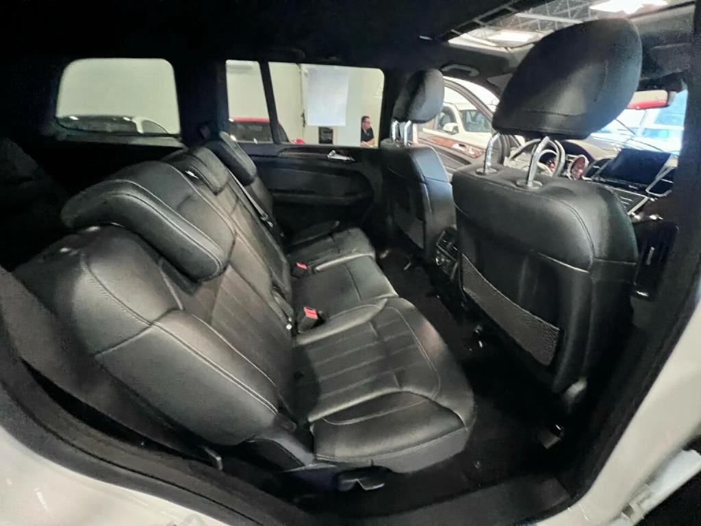 2017 Mercedes-Benz GLS-Class Image 26