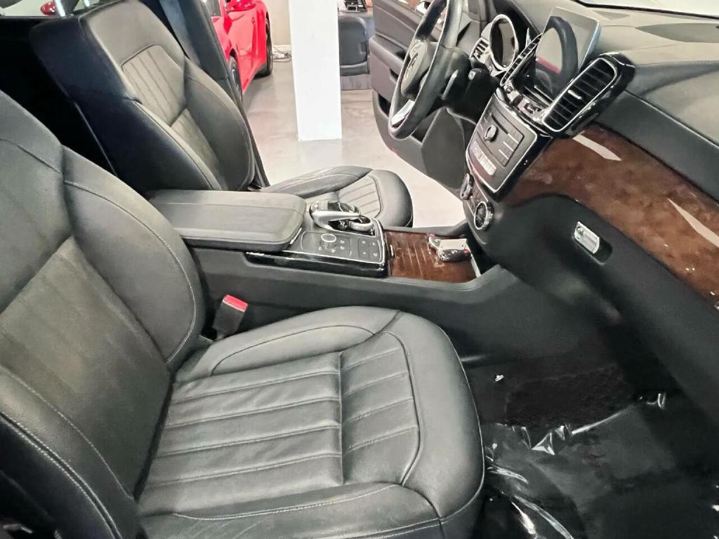 2017 Mercedes-Benz GLS-Class Image 28