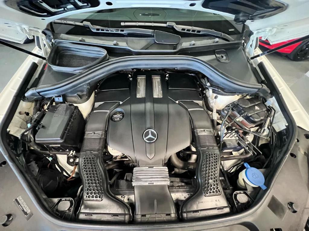 2017 Mercedes-Benz GLS-Class Image 39