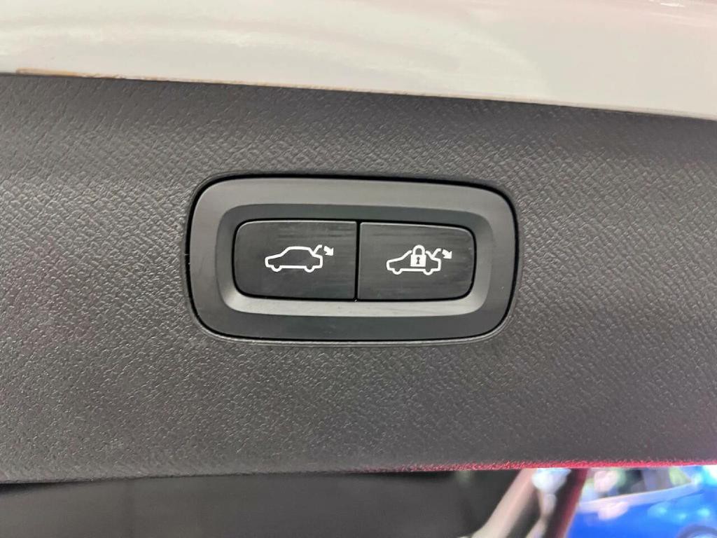 2019 Volvo XC90 Image 25