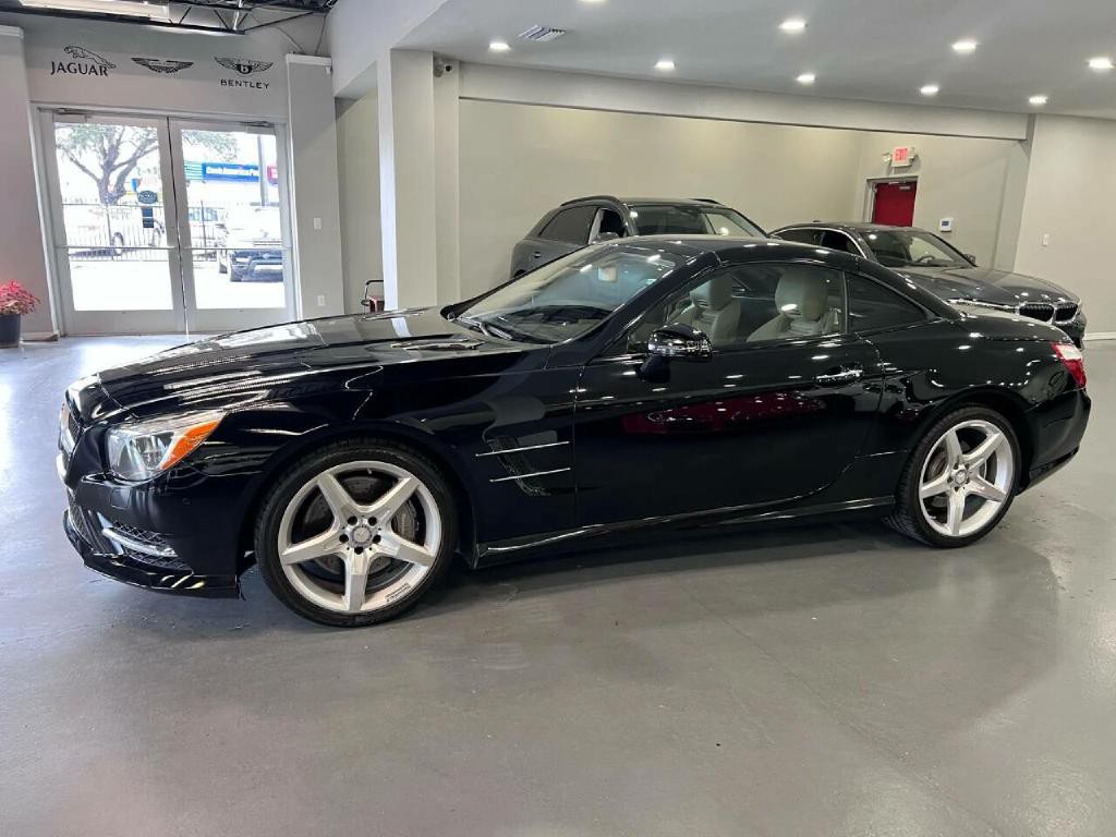 2013 Mercedes-Benz SL-Class Image 4