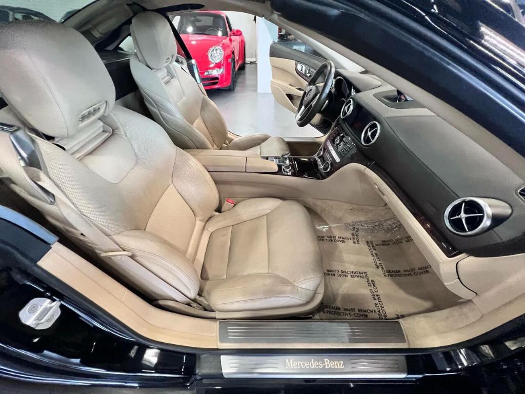 2013 Mercedes-Benz SL-Class Image 16