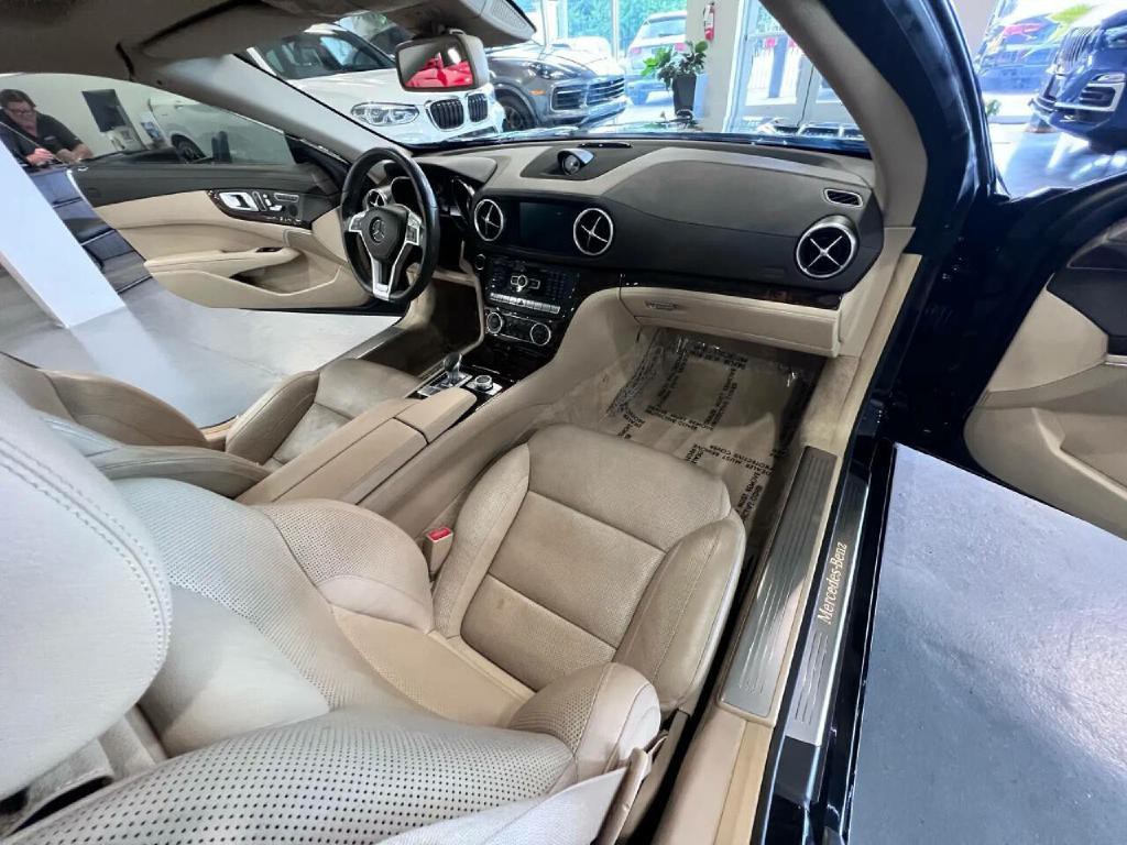 2013 Mercedes-Benz SL-Class Image 17