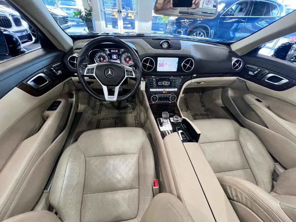 2013 Mercedes-Benz SL-Class Image 25
