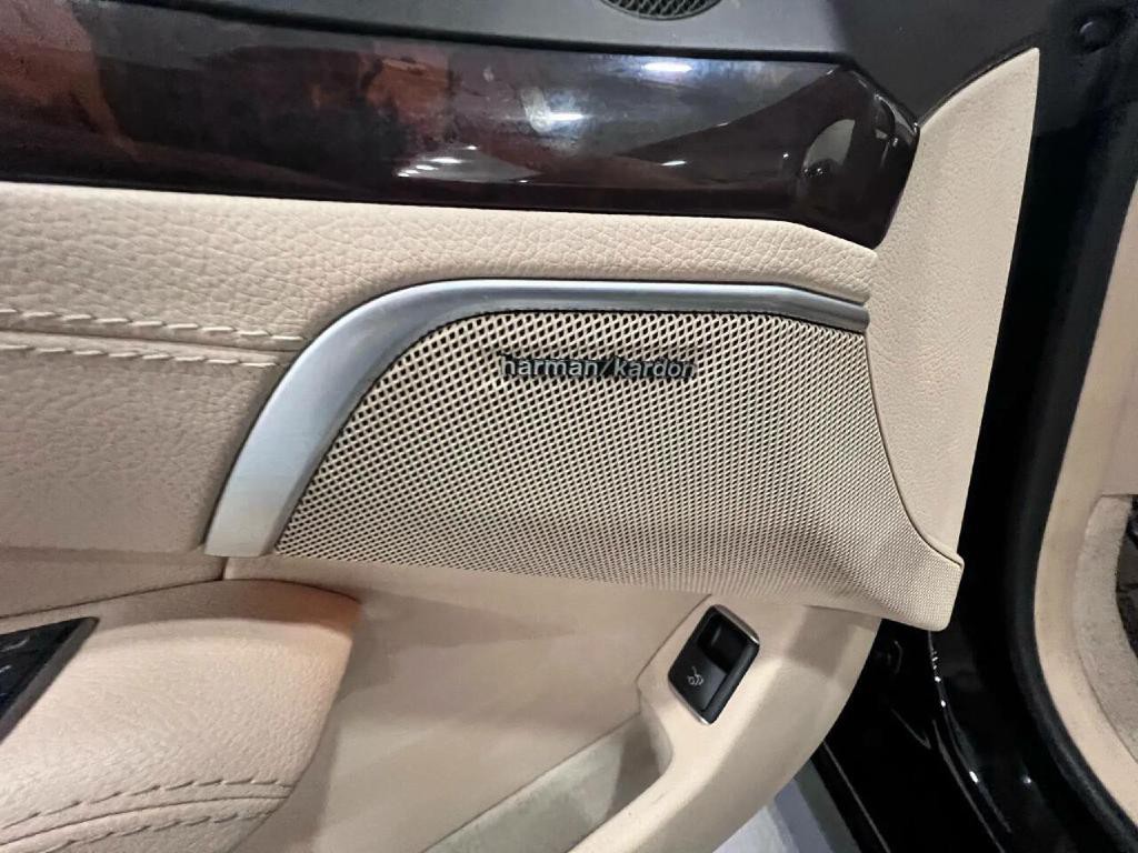 2013 Mercedes-Benz SL-Class Image 30