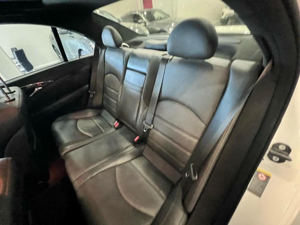 2009 Mercedes-Benz E-Class Image 12