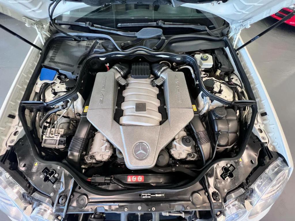 2009 Mercedes-Benz E-Class Image 36