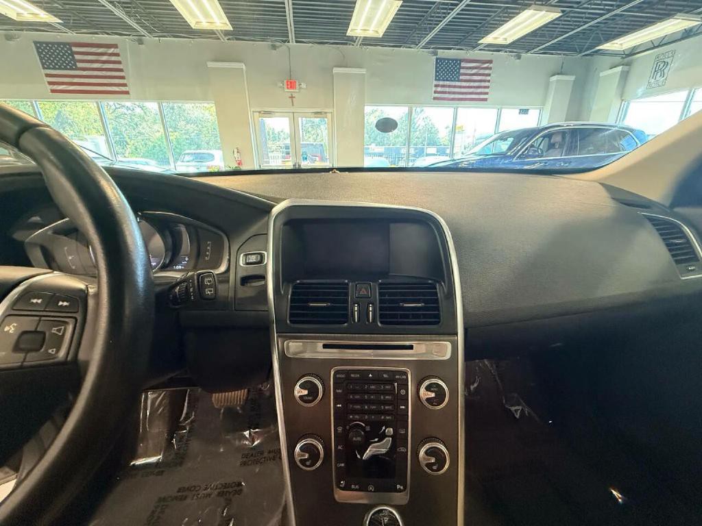 2016 Volvo XC60 Image 23