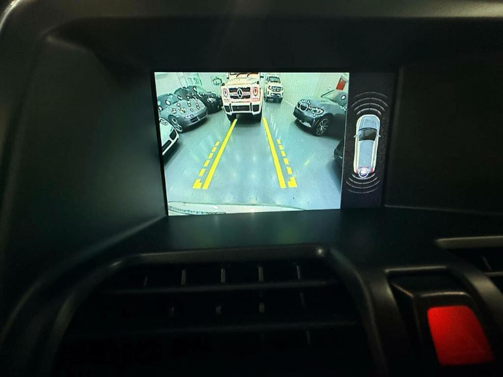 2016 Volvo XC60 Image 26