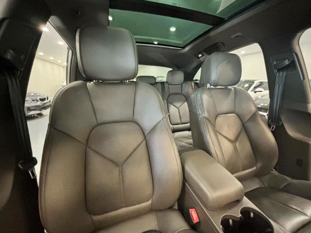 2016 Porsche Macan Image 24