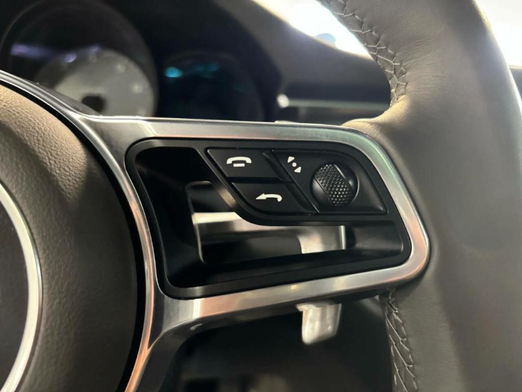 2016 Porsche Macan Image 34
