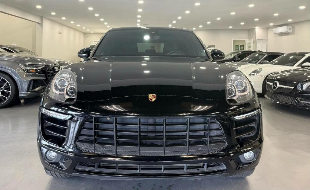 2018 Porsche Macan Image 2