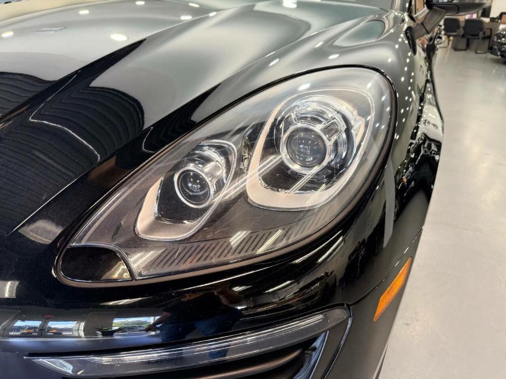 2018 Porsche Macan Image 9