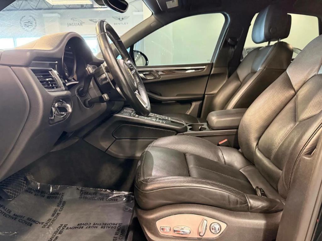 2018 Porsche Macan Image 14