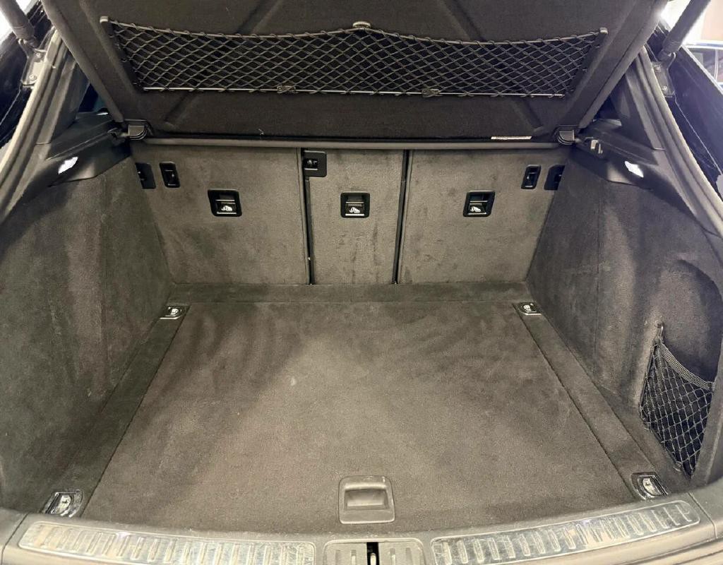 2018 Porsche Macan Image 39