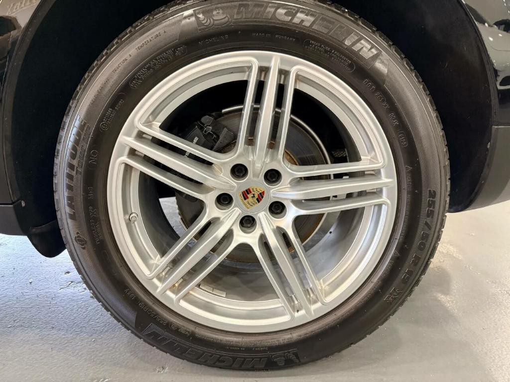 2018 Porsche Macan Image 42