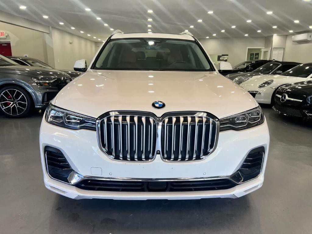 2019 BMW X7 Image 2