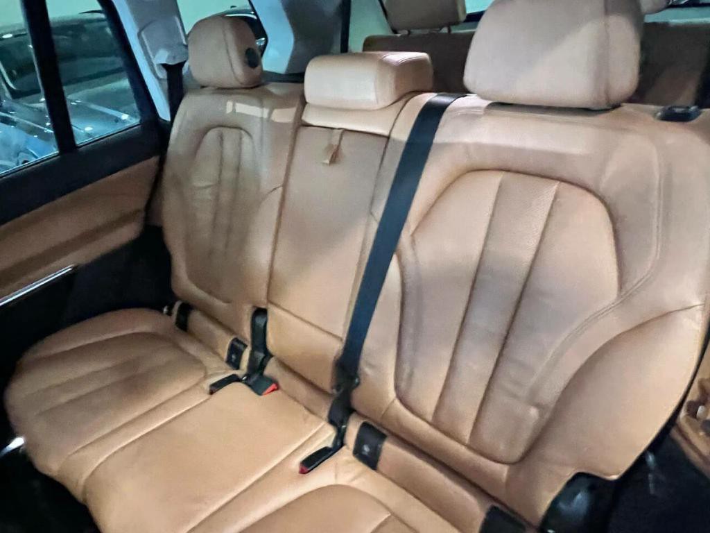 2019 BMW X7 Image 16