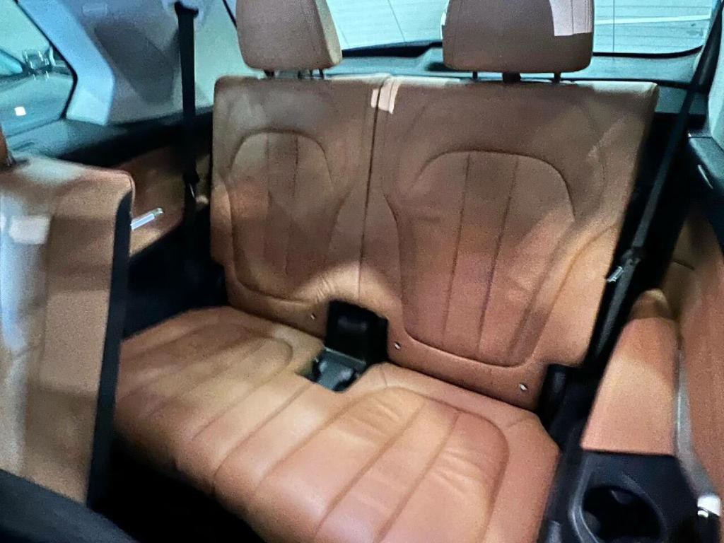 2019 BMW X7 Image 17