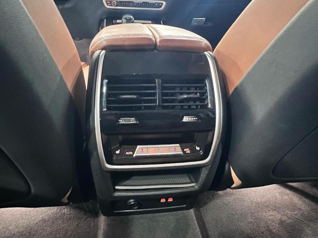 2019 BMW X7 Image 18