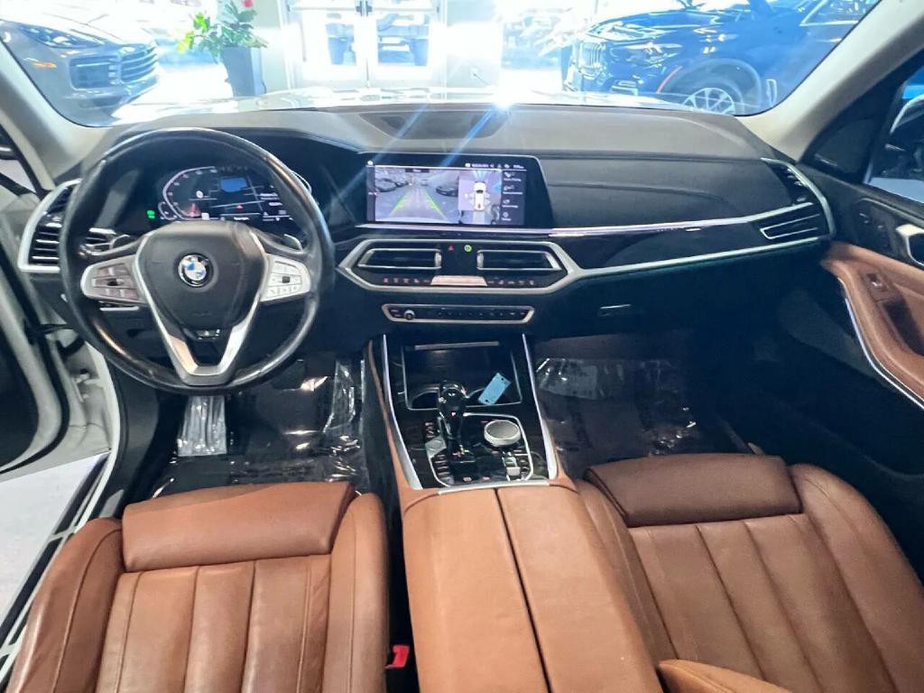 2019 BMW X7 Image 19