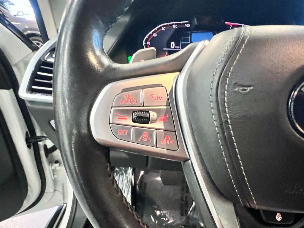 2019 BMW X7 Image 25