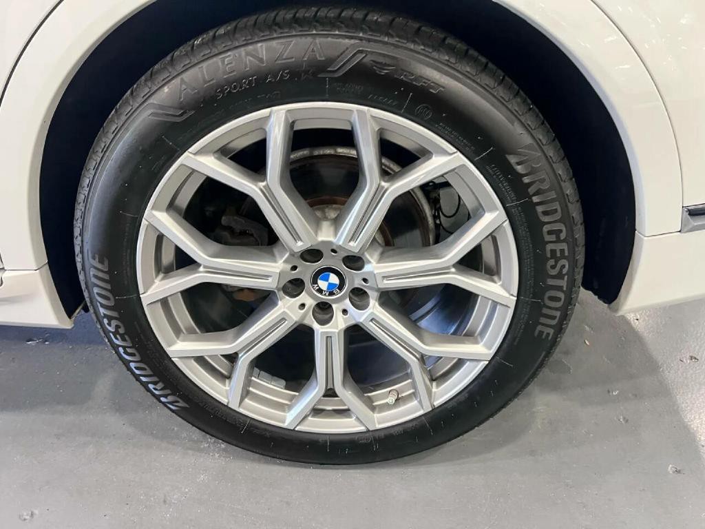 2019 BMW X7 Image 40