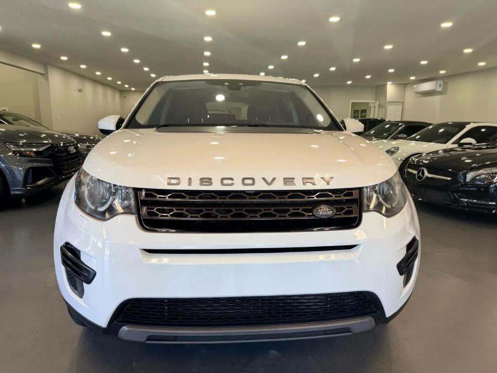 2017 Land Rover Discovery Sport Image 2