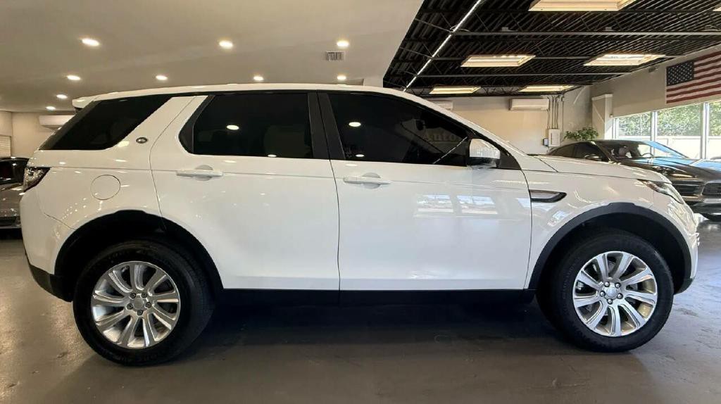 2017 Land Rover Discovery Sport Image 7