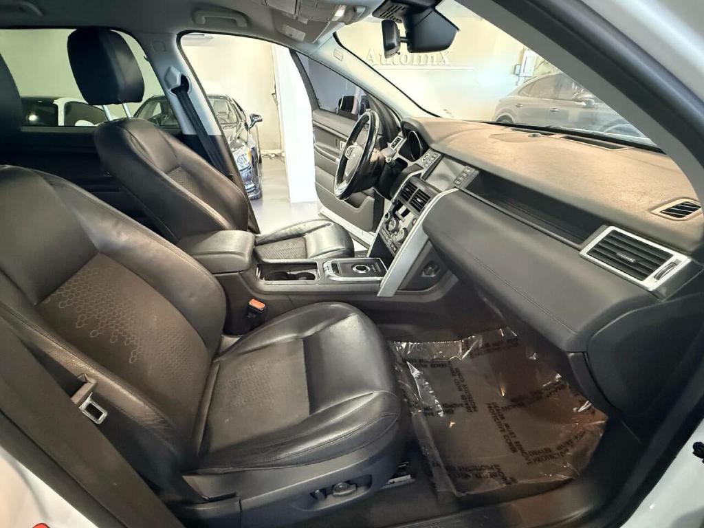 2017 Land Rover Discovery Sport Image 13