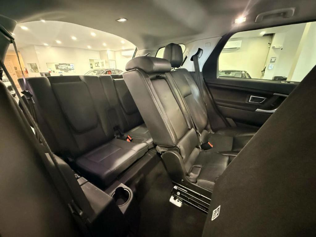 2017 Land Rover Discovery Sport Image 15